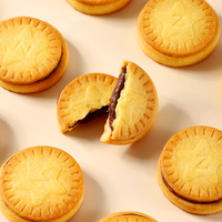 Biscuits au chocolat saveur noisette, biscuits au chocolat ronds, biscuits sandwich au chocolat, sachet de 208g