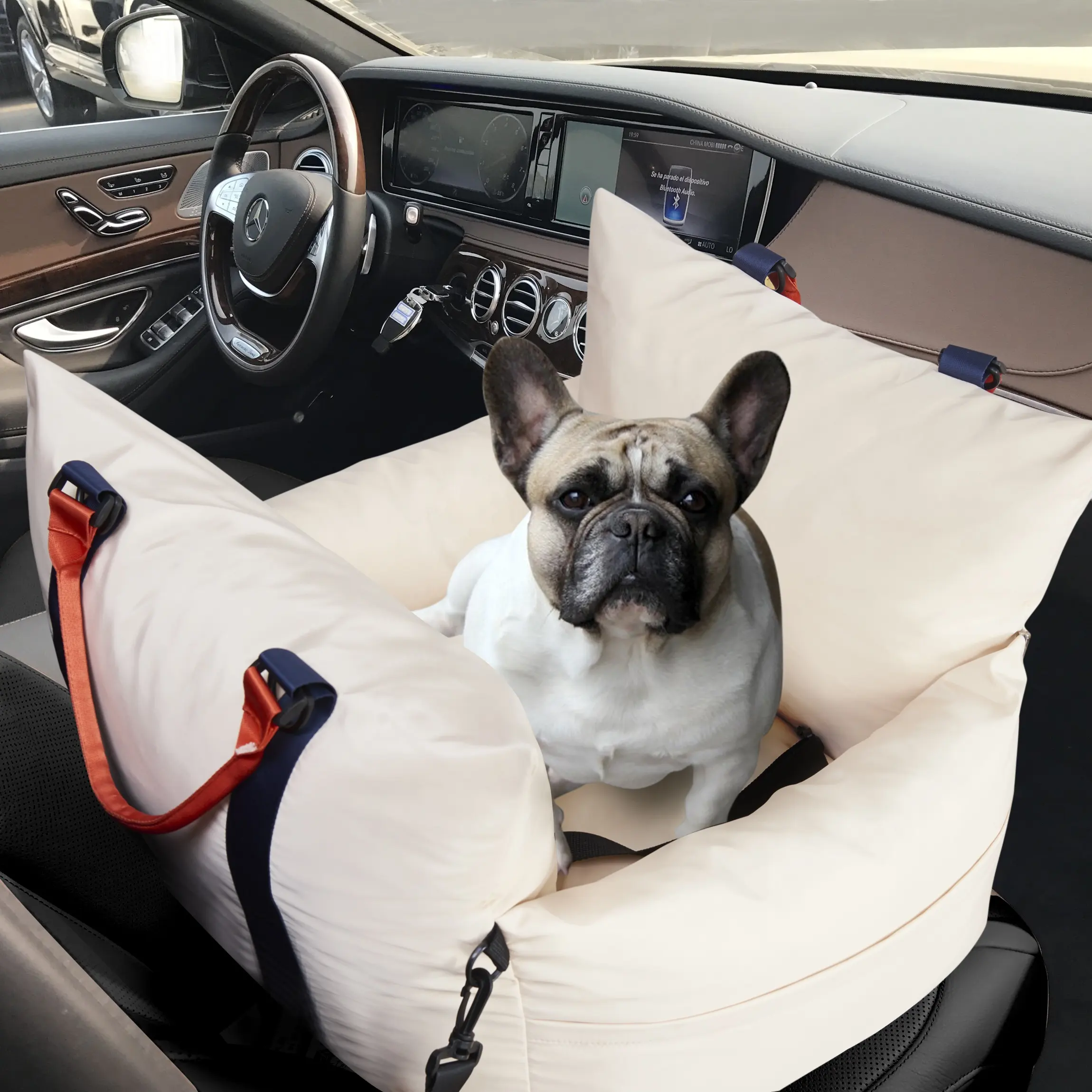 Siège de voiture multifonctionnel pour chien Lit de voyage pour chien avec ceinture de sécurité et laisse pour chien à l'intérieur; imperméable et résistant aux plis pour l'extérieur