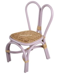 Chaise pour enfants en rotin moderne faite à la main de qualité supérieure - Rotin écologique durable avec des caractéristiques de sécurité pour une utilisation en intérieur dans les hôtels et les parcs - Product Image 3