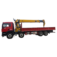 Camion lourd HOWO 8*4 de grue Offre Spéciale 14 tonnes cargaison montée par boom de décharge de 16 tonnes avec le camion de grue