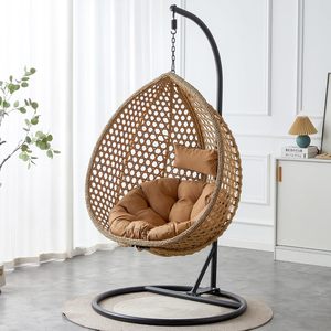 Sedia a dondolo singola in rattan PE dal design moderno, perfetta per terrazze, giardini e patii esterni, ideale per il relax. - Product Image 5