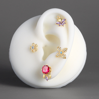 Histoires de piercing or massif 18 carats Bouddha Design Threadless Top Labret Piercing Bijoux de corps