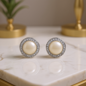 Boucles d'oreilles clous en or blanc E3266 avec perle d'imitation et halo de diamants pour femme, style classique de mariage - Product Image 2