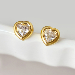 Pendientes de Moda para Mujer, Chapados en Oro de 18K, Multicolores, con Circonita Cúbica en Forma de Corazón - Product Image 3