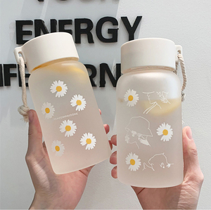 Bouteille d'eau en verre écologique sans BPA créative <span class=keywords><strong>marguerite</strong></span> givrée tasse transparente portable avec couvercle <span class=keywords><strong>gourde</strong></span> d'eau - Product Image 6