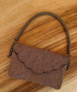 Sac à bandoulière vintage pour femme en cuir véritable multicolore, détails en chaîne, design élégant, bandoulière réglable, intérieur spacieux - Product Image 3