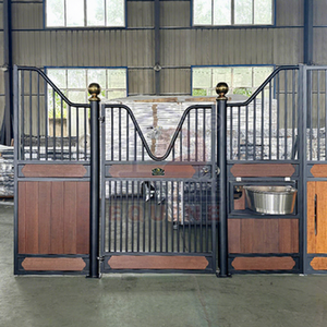 Panneau frontal d'écurie pour <span class=keywords><strong>chevaux</strong></span> en bambou et acier, modèle populaire, pour écuries extérieures et boxes à <span class=keywords><strong>chevaux</strong></span> - Product Image 1