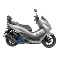Siège de moto en cuir artificiel imperméable en mousse PU 2 places, coussin de siège de moto, fabricant de sièges de moto pour UFR150