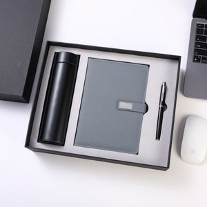 Ensemble cadeau d'affaires décontracté et créatif : Tasse à affichage de température intelligent avec logo personnalisé et carnet - Product Image 3