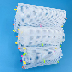 Bricolage en gros <span class=keywords><strong>feuille</strong></span> de toile facile à couper feuilles de toile en maille <span class=keywords><strong>plastique</strong></span> pour sacs - Product Image 1