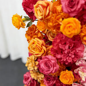 Composition florale en fausse soie ombrée rouge, orange et rose, accessoire de toile de fond de mariage luxueux - Product Image 4