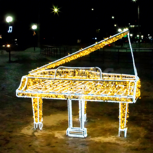 <b>Outdoor</b> Piano and Music Note Motif Lights for Christmas Streets Resorts Theme Parks and Festive Photo Displays - Product Image 1