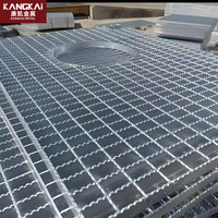 Revêtement de sol électrozingué dentelé en acier au carbone à capacité de charge élevée personnalisé Caractéristiques de sécurité pour système de drainage