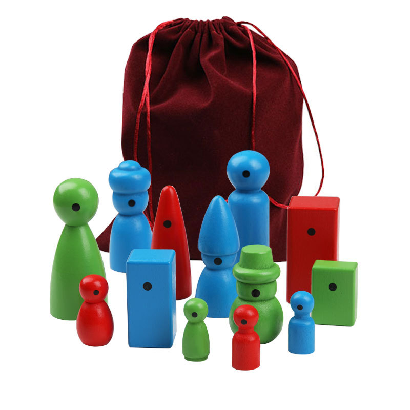 54 poupées en bois colorées dans un sac en peluche
