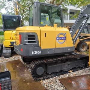 Mini-excavatrice sur chenilles Volvo EC60DL d'occasion, modèle 2022, 6 tonnes, composants principaux : moteur, boîte de vitesses, pompe, PLC, engrenage, roulement Deutz - Product Image 5