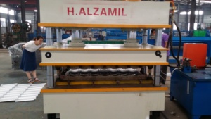 XinNuo Metal Steel Roofing <span class=keywords><strong>Tile</strong></span> Making <span class=keywords><strong>Hydraulic</strong></span> Press <span class=keywords><strong>Machine</strong></span> Roof <span class=keywords><strong>Forming</strong></span> <span class=keywords><strong>Tile</strong></span> Making Machinery - Product Image 4