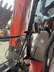 Mini-excavatrice Doosan DX60 d'occasion, 6 tonnes, faible nombre d'heures de fonctionnement, moteur, boîte de vitesses, pompe à engrenages, roulement, PLC, état impeccable, 2024 - Product Image 6