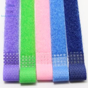 Les attaches de câble de données écologiques de 600mm d'approvisionnement d'usine moulent les rubans auto-adhésifs de crochet et de boucle avec des caractéristiques de résistance à la chaleur - Product Image 4