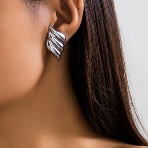 Pendientes de Acero Inoxidable con Baño de Oro de 14K, Diseño Geométrico Trenzado, Hipoalergénicos, Joyería Moderna para Mujeres, Venta al Por Mayor - Product Image 2