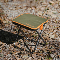 Chaise pliante miniature portable personnalisée avec tissu Oxford et cadre en alliage d'aluminium pour la randonnée, la pêche et la plage, comprend un sac