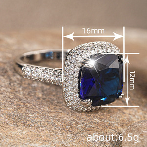 Anello Geometrico Quadrato per Donne, Elegante Gioiello da Dito per Matrimonio e Moda - Product Image 5