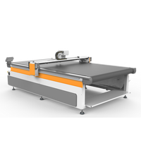 Plotter de corte de cuero con mesa de alimentación automática con cuchilla oscilante CNC