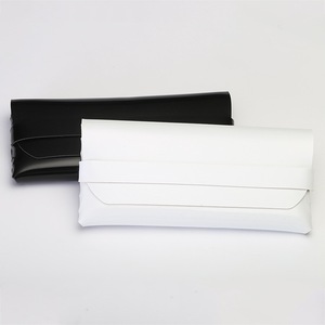 Étui à lunettes de soleil en cuir PU, sac de rangement rectangulaire noir et blanc, Portable pour la Protection des lunettes - Product Image 1