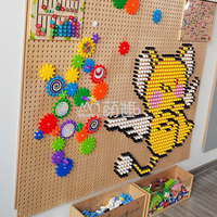 Moetry Interactive en Bois Sensory STEM Wall Busy Board Educational Pegboard Activity Wall Play Panel pour Enfants