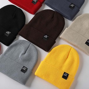 Casquettes en tricot d'hiver en coton 100% avec logo brodé personnalisé, nouveau design, couleur unie, pour hommes <span class=keywords><strong>et</strong></span> femmes, avec motif de nœuds de dessin animé - Product Image 3