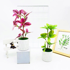 Planta Artificial de Hojas de Bambú Paulon de 24 cm de Altura en Maceta de Plástico, Decoración Verde para el Hogar, Oficina o Escritorio - Product Image 1
