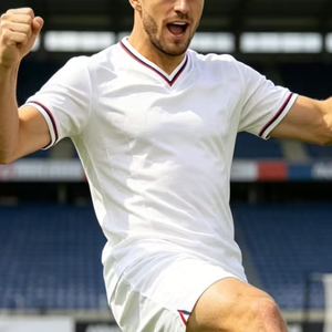 Les supporters britanniques adorent les maillots – Maillot de supporter de Pologne personnalisé 2025 – Mon pays, ma religion – Maillot de football de haute qualité – Uniforme Démon Rouge - Product Image 1