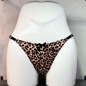 Pantalones de Mujer de Moda, Estilo Sexy, Color Sólido, Estampado con Lazo y Letras, de Cintura Media, de Alta Gama, Corte Triangular - Product Image 5