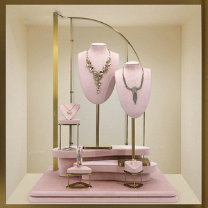 Présentoirs de bijoux de mode pour magasin, accessoires de présentation de bijoux de luxe, présentoir de bijoux en microfibre personnalisé, ensemble de présentoirs - Product Image 3