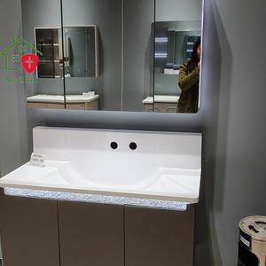 Meuble de salle de bain moderne marron à trois portes avec vasque en céramique blanche, rangement, miroir éclairé par LED, panneau en mélamine, idéal pour hôtel - Product Image 2