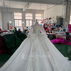 Vestido de Novia Barroco Impresionante con Cuello Barco, Manga Corta con Ilusión de Transparencia y Apliques, Ideal para Fiestas y Bodas, para Novias Musulmanas Modestas, Modelo MC060 - Product Image 5