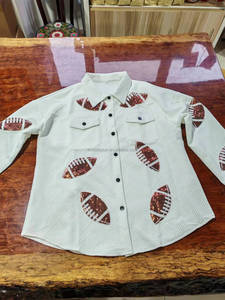 Beige Bubble Gum Texture paillettes calcio basket Baseball Shacket Casual Shirtcolla giacca a maniche lunghe per le donne - Product Image 3