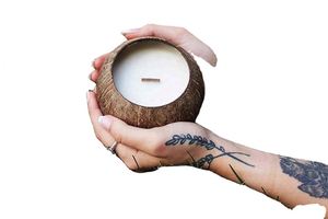 Bougie parfumée à la noix de coco naturelle dans une coquille de noix de coco - Bougie écologique en bol de noix de coco - Product Image 3