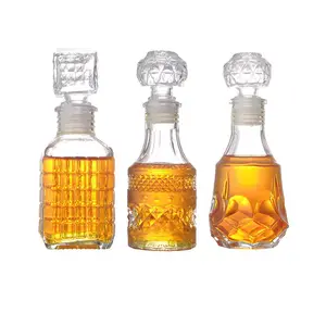 Nieuw Ontwerp Alcoholen Whisky Bouillon Wijn Glazen Fles Voor Sterke Drank Hete Verkoop Bruiloft Gunsten Kleine 50Ml 100Ml Lege Glazen Flessen