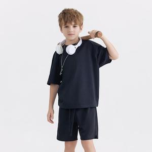 T-shirt pour enfants 100 % coton personnalisé – Vente en gros usine – Tissu épais de qualité supérieure – Coupe confortable – Design sur mesure pour enfants - Product Image 3