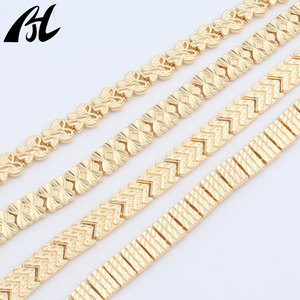 Juego de 4 Collares Dorados en Capas L-886, Gargantilla Apilable, Colección de Collares de Moda para Mujer, Éxito de Ventas Transfronterizo - Product Image 2