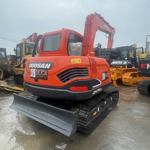Excavadora Usada DOOSAN DX75-9C de 7.5 Toneladas, Mini Excavadora Hidráulica de Orugas, Maquinaria de Construcción - Product Image 2