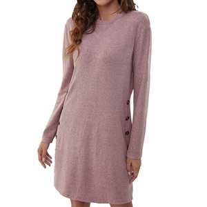 Vente en gros de robes pour femmes de haute qualité, sur mesure, OEM, mode décontractée, col rond, manches longues, boutons sur le côté - Product Image 5