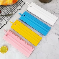 Ensemble de 4 grattoirs en plastique, peigne à contour pour gâteau, grattoir à fondant, décoration de gâteau, lisseur carré, grattoir à contour