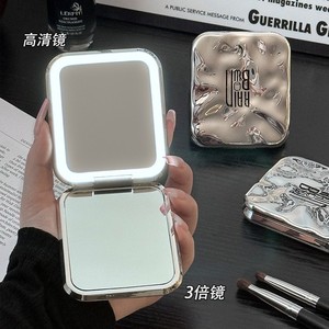 Led Light Folding Mirror Square Rechargeable Portable Makeup Mirror With Usb Charging For Travel And Home Use - Product Image 4