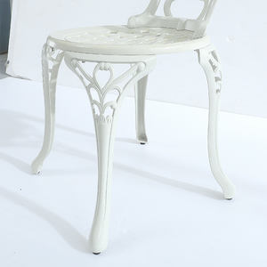 Conjunto de Comedor de 3 Piezas para Exteriores, Balcón, Patio, <span class=keywords><strong>Terraza</strong></span>, Jardín, <span class=keywords><strong>Mesa</strong></span> <span class=keywords><strong>Redonda</strong></span> de Aluminio Fundido y 2 Sillas - Product Image 5