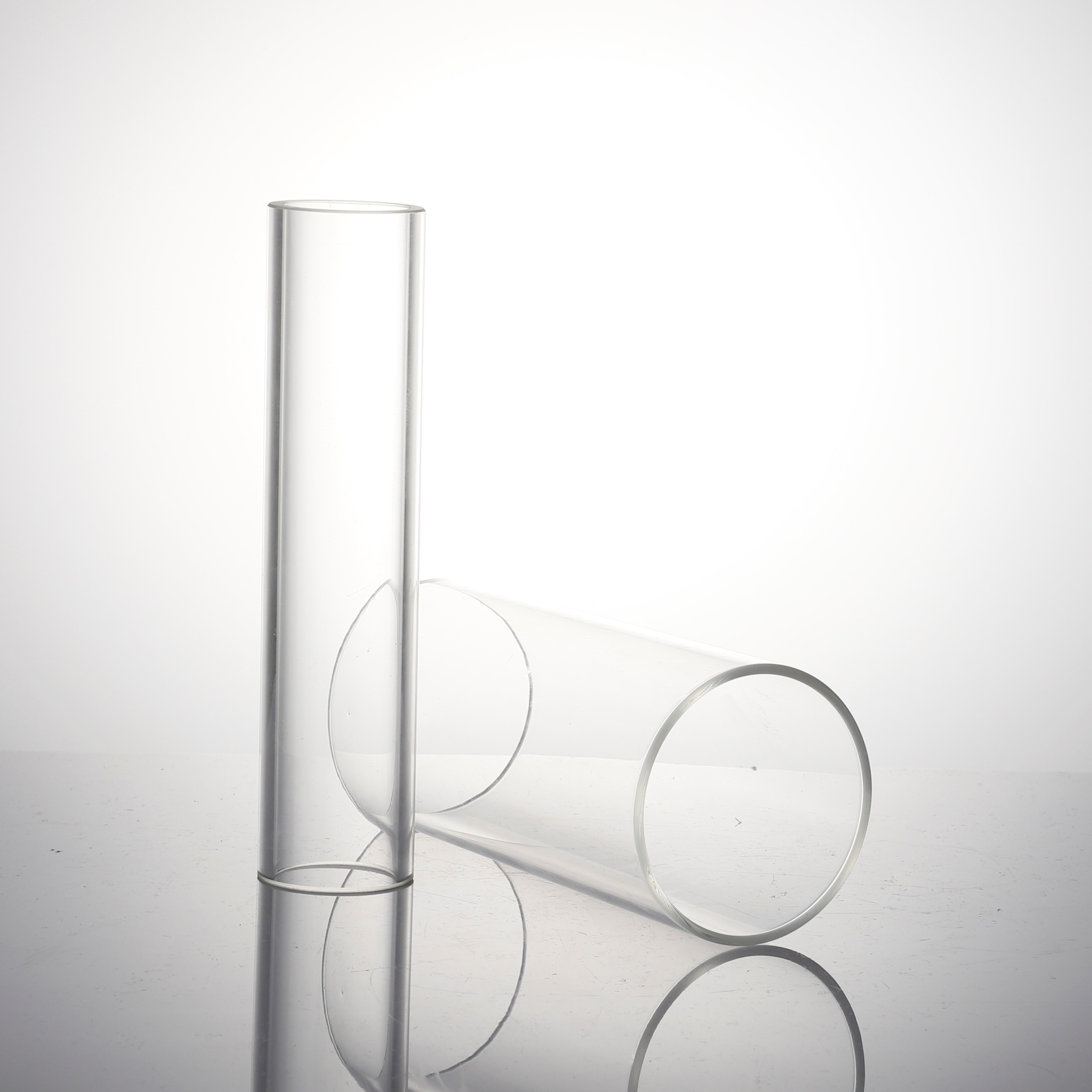 Прозрачная цилиндрическая трубка, диаметр 30 мм, высота 100 мм, смотровое стекло, боросиликатное стекло