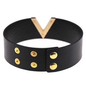 <span class=keywords><strong>Collier</strong></span> ras du cou en <span class=keywords><strong>V</strong></span> en cuir en forme de <span class=keywords><strong>V</strong></span>, Simple, personnalité, Punk, ajouré, bijou court, clavicule, cortic - Product Image 5