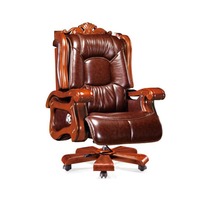 Chaise de direction de luxe à dossier haut en cuir marron avec structure en bois sculpté à la main et base roulante en bois pour bureau de PDG