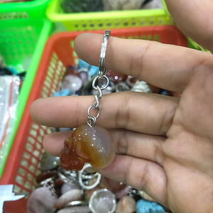 Chạm khắc vật liệu khác nhau pha lê sọ muốn đá Keychain Thạch Anh Hồng thạch anh tím hộp sọ Móc chìa khóa - Product Image 6