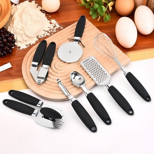 Ensemble d'ustensiles de cuisine en acier inoxydable 7 pièces avec poignée douce au toucher, kit d'outils de cuisson, ouvre-boîte, éplucheur, râpe, fouet, cuillère - Product Image 4